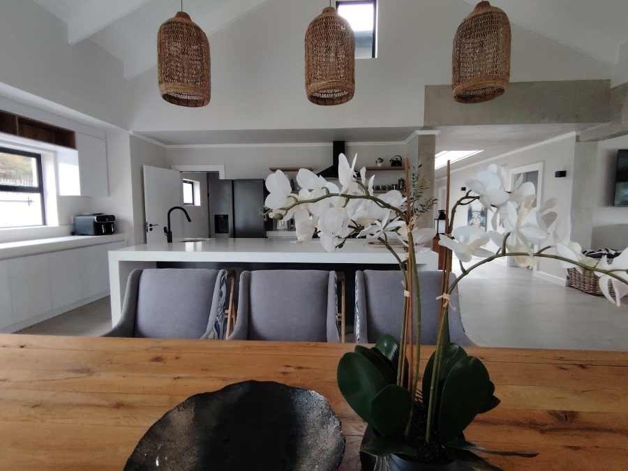 To Let 6 Bedroom Property for Rent in Brackenridge Western Cape